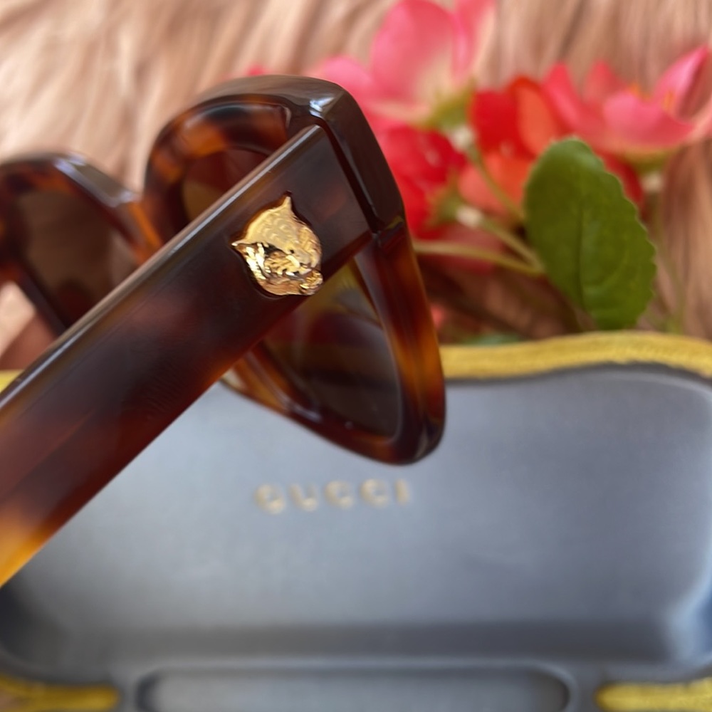 Gucci Sunglasses - Picture 5 of 6